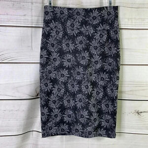 LulaRoe Cassie Black White Floral Size XS